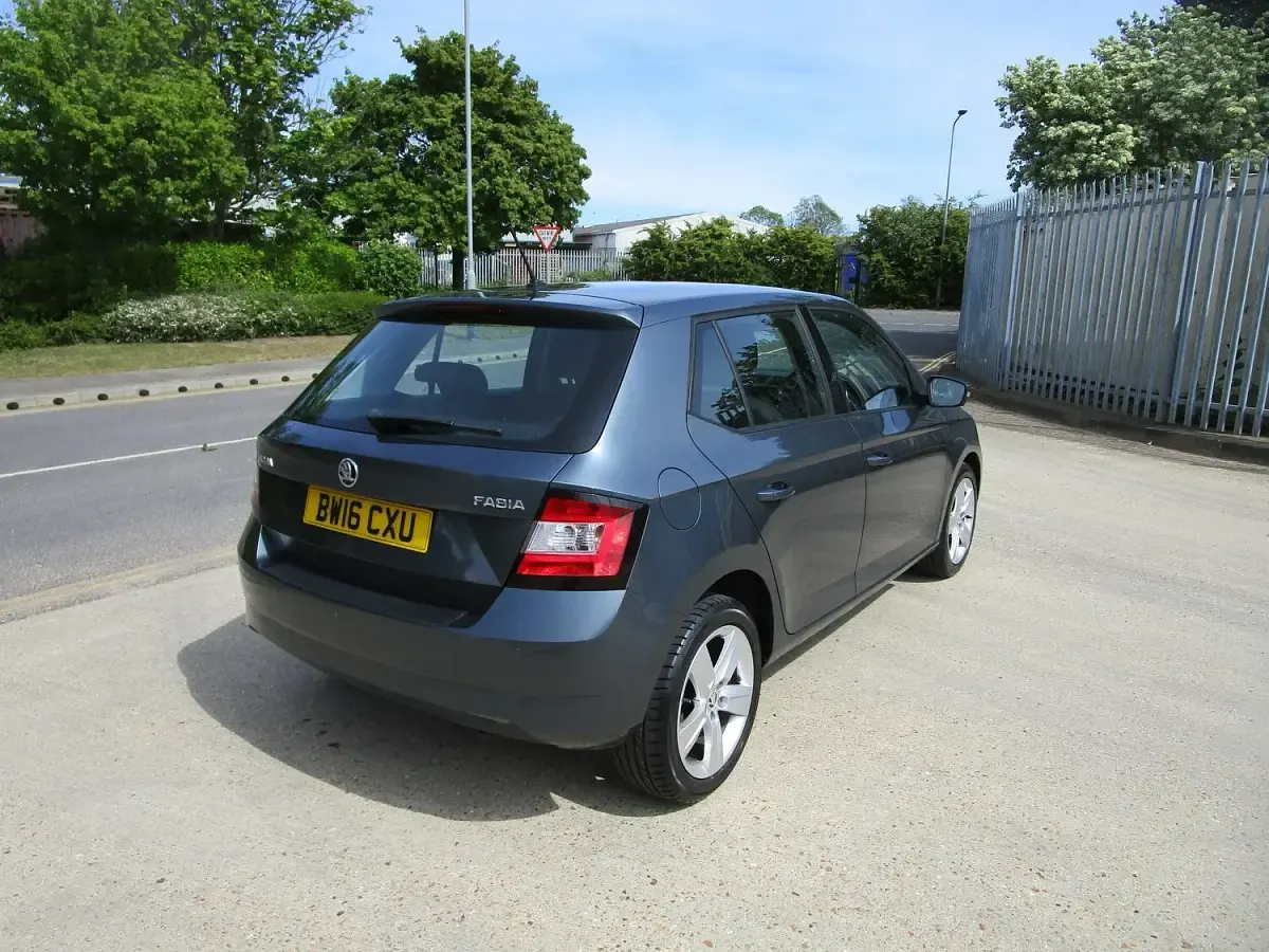 Used Skoda Fabia SE L 90 HP (66 kW) 2016 Grey Hatchback