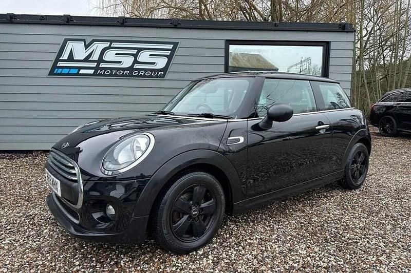 Black Used 2015 Mini One D Hatch Hatchback | £5,495 (Fair price) - Image 1/1