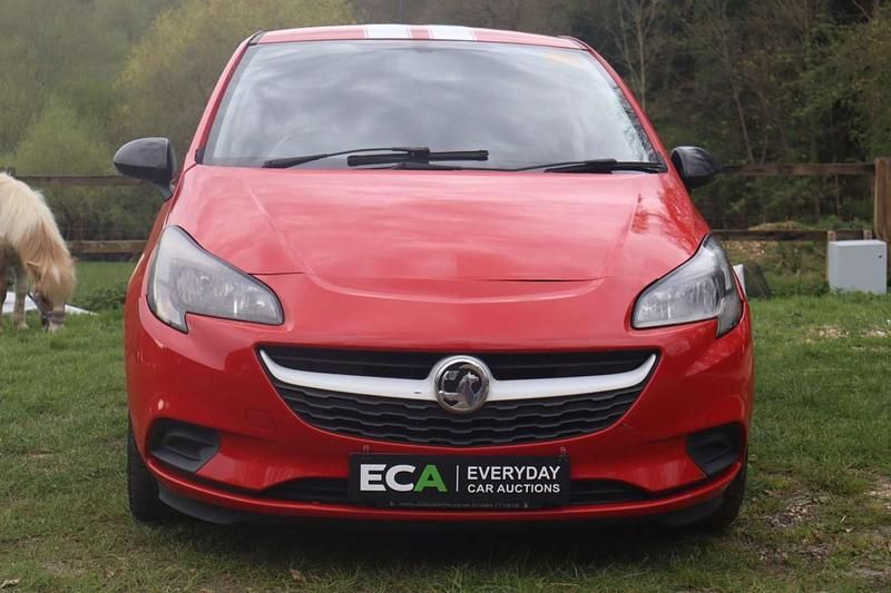 Second-hand Vauxhall Corsa 2015 Roșu Hatchback