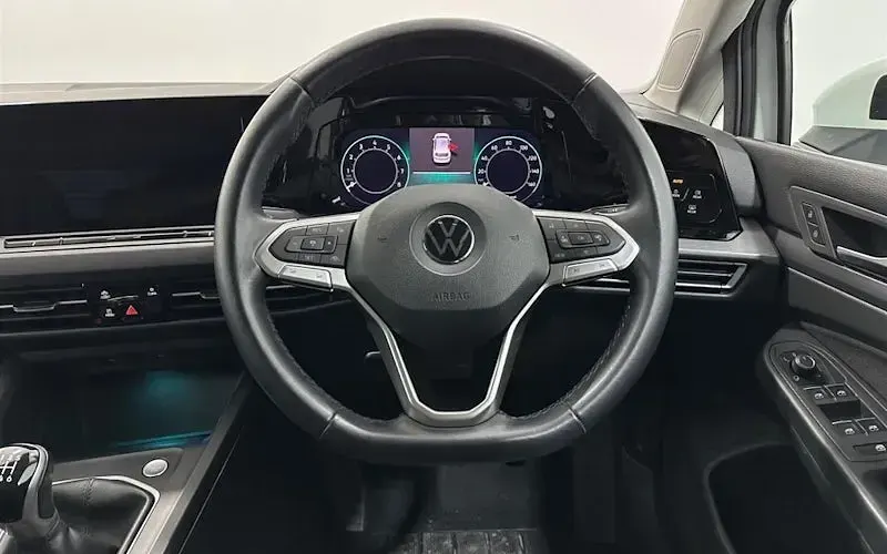 Used VW Golf VII Style 131 HP (96 kW) 2021 White Hatchback