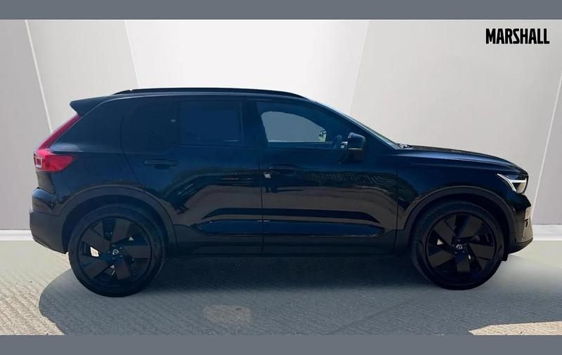 Used Volvo XC40 Plus 161 HP (118 kW) 2025 Black SUV