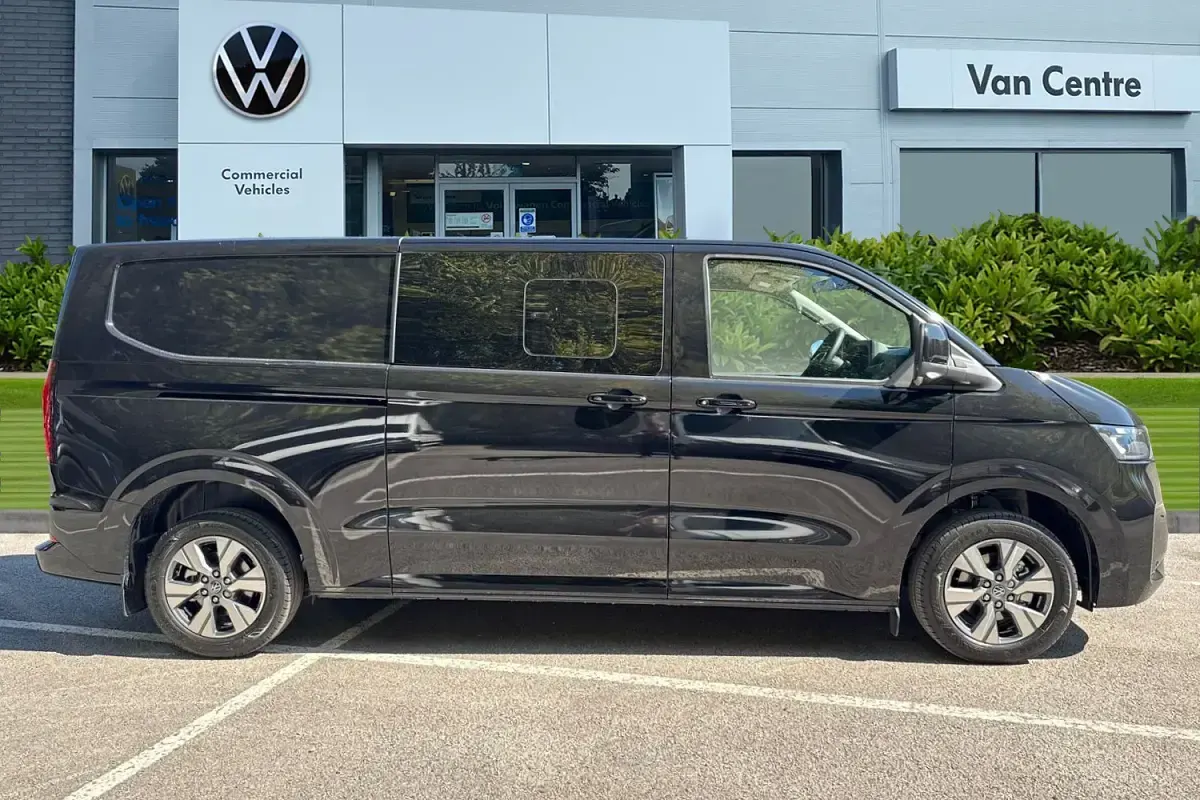 Nowe VW Transporter Pro 2026 Czarny Van