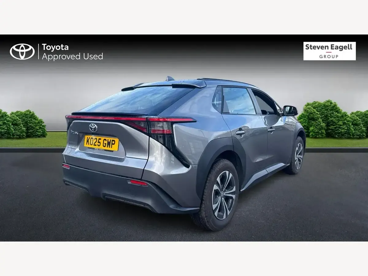 Used Toyota bZ4X PURE 150 kW (204 HP) 2025 Grey SUV