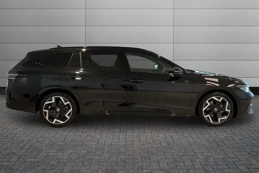 Used VW Passat R-line 150 HP (110 kW) 2026 Grenadilla black Estate