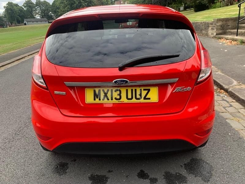 Used Ford Fiesta Zetec 2013 Red Hatchback
