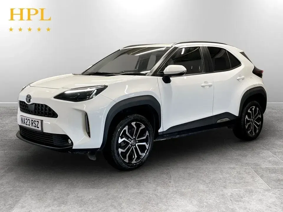 Used Toyota Yaris Cross Design 116 HP (85 kW) 2023 White SUV