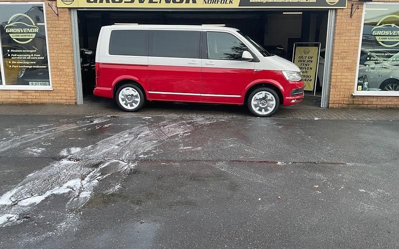 Used VW Caravelle Generation Six 204 HP (150 kW) 2016 Red MPV
