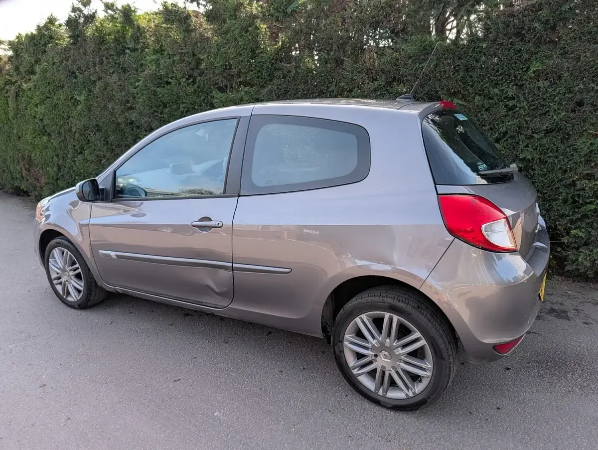 Used Renault Clio IV Dynamique 2012 Grey Hatchback