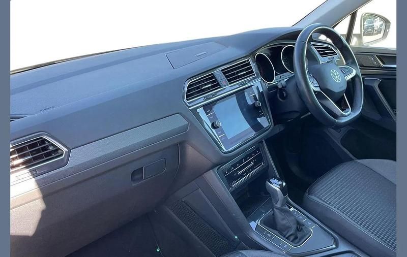 Used VW Tiguan Active 150 HP (110 kW) 2022 White SUV