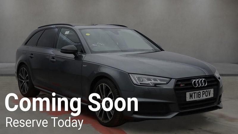 Used Audi A4 Advanced 2018 Grey Estate