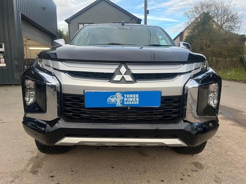 Used Mitsubishi L200 Warrior 150 HP (110 kW) 2019 Black Pickup