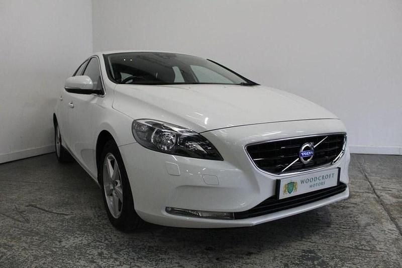 Used 2015 Volvo V40 SE Hatchback | £7,995 (Fair price) - Image 1/1
