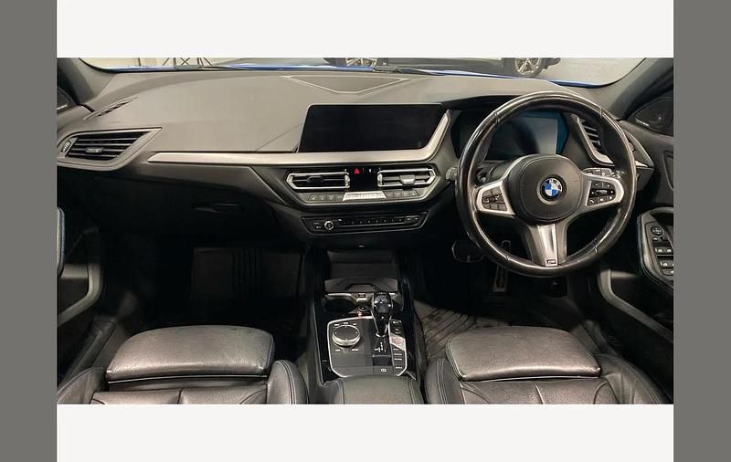 Used BMW 118 M Sport 140 HP (102 kW) 2019 Blue Hatchback