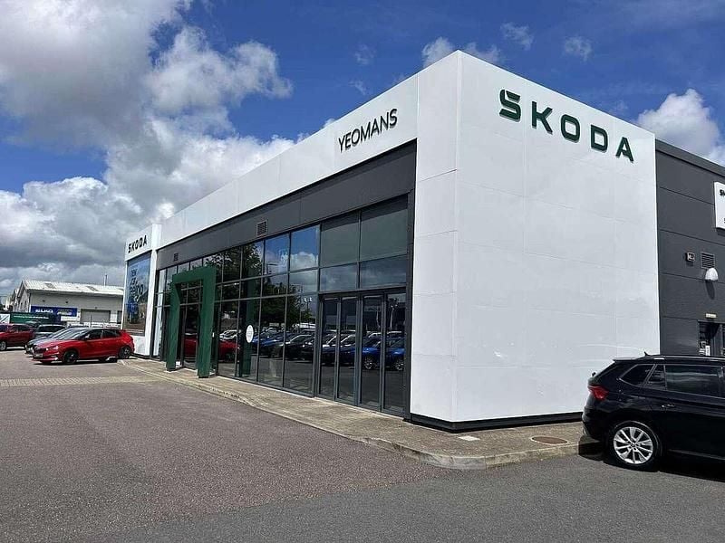 Black magic pearl effect Used 2025 Skoda Fabia SE Hatchback | £17,995 (Fair price) - Image 1/2