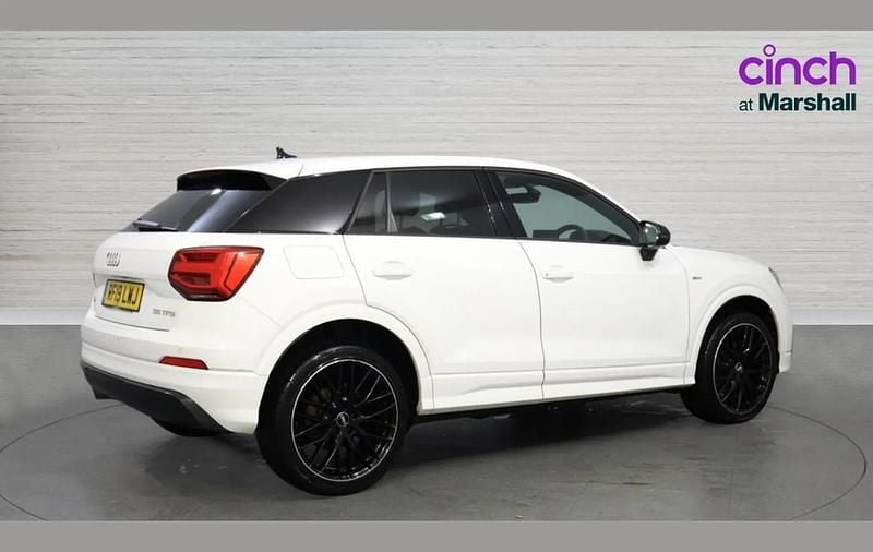 Used Audi Q2 Black Edition 147 HP (108 kW) 2019 White SUV