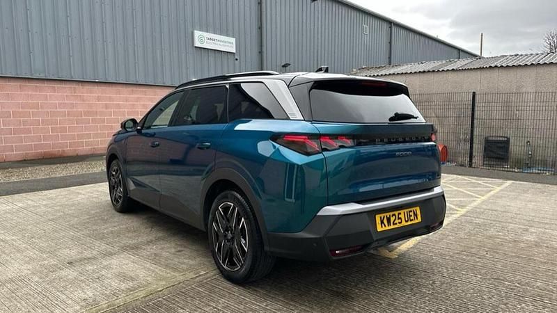Used Peugeot 5008 GT 134 HP (98 kW) 2025 Blue SUV