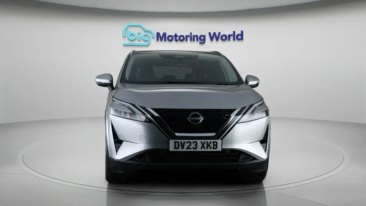 Used Nissan Qashqai Acenta Premium 158 HP (116 kW) 2023 Silver SUV
