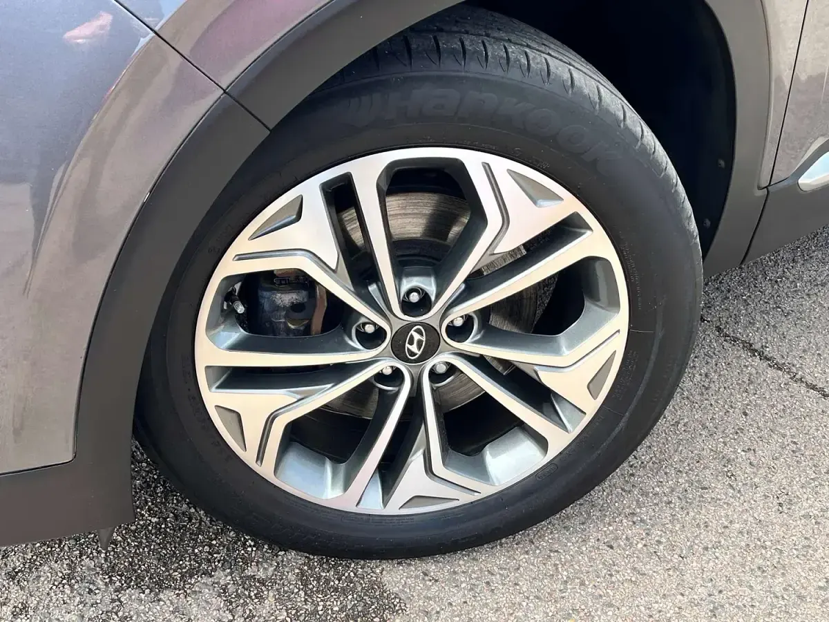 Used Hyundai Santa Fe Premium SE 200 HP (147 kW) 2019 Grey SUV