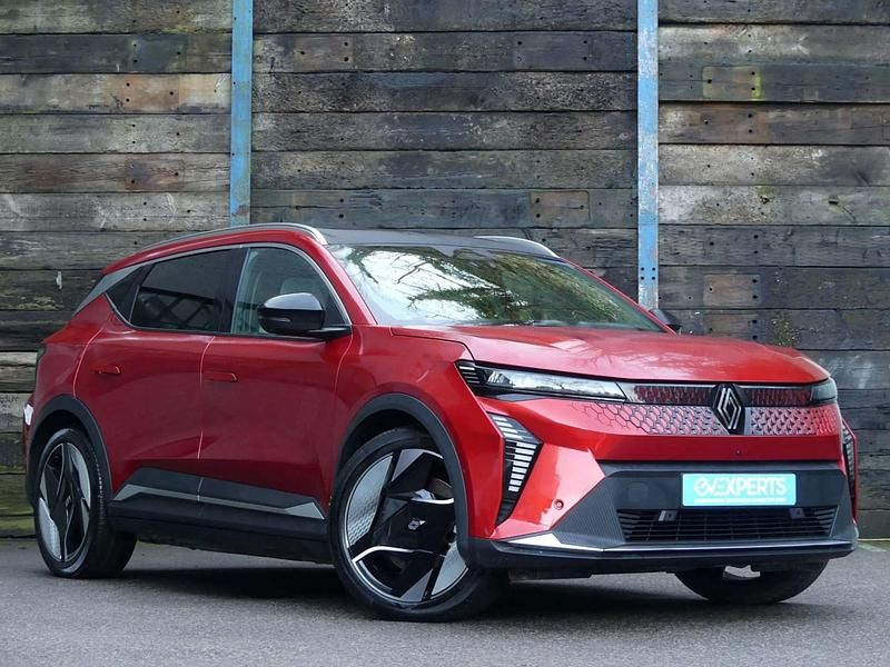 Red Used 2025 Renault Scenic E-Tech Iconic SUV | £29,900 (Expensive) - Image 1/3