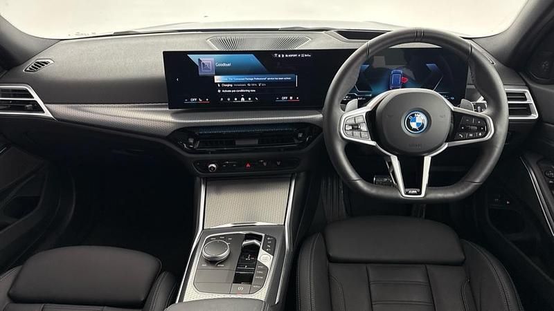 Used BMW 330e M Sport 288 HP (211 kW) 2025 Blue Estate