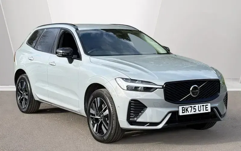 Usado Volvo XC60 Plus 250 HP (183 kW) 2025 SUV