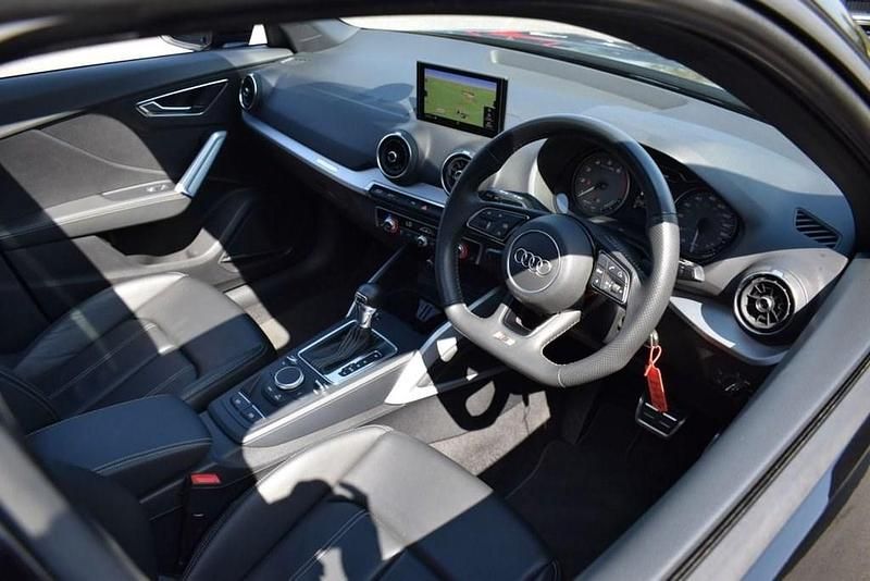 Begagnad Audi SQ2 Black Edition 300 HK (220 kW) 2020 Svart SUV
