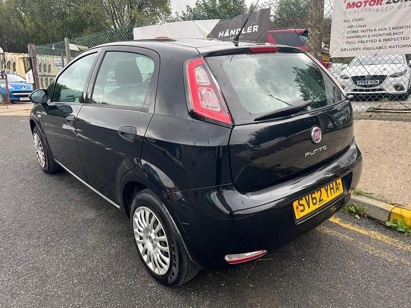 Used Fiat Punto Pop 69 HP (50 kW) 2012 Black Hatchback