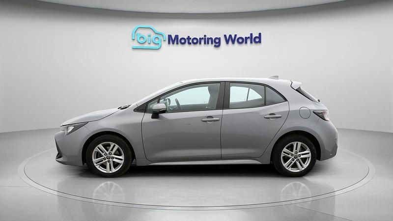 Used Toyota Corolla 122 HP (89 kW) 2022 Grey Hatchback