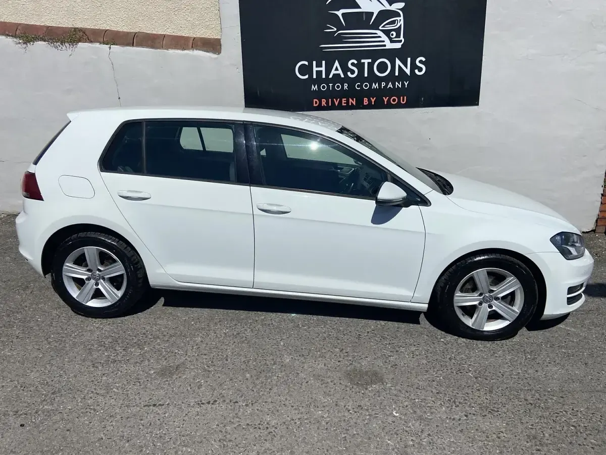Used VW Golf VII Match 122 HP (89 kW) 2015 White Hatchback