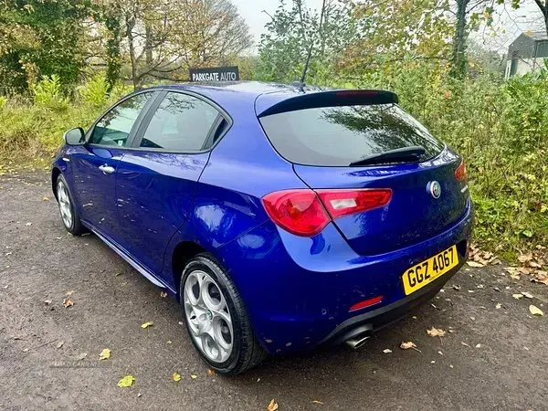 Used Alfa Romeo Giulietta 120 HP (88 kW) 2017 Blue Hatchback
