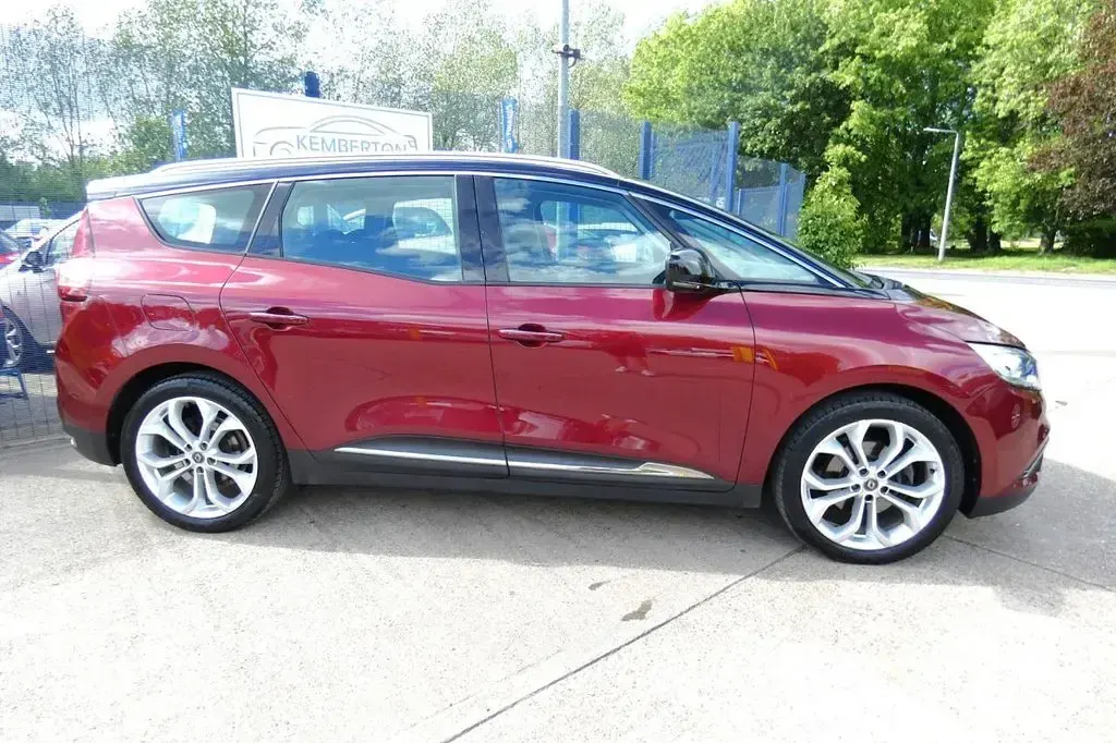 Used Renault Grand Scénic IV Iconic 140 HP (102 kW) 2019 Red/black MPV