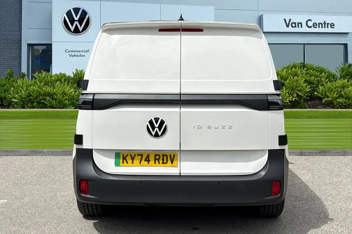 Used VW ID. Buzz 210 kW (286 HP) 2024 White MPV