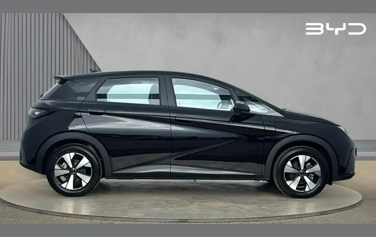 New BYD Dolphin Active 69 kW (95 HP) 2026 Black Hatchback