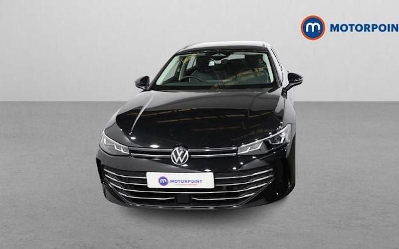 Used VW Passat Life 204 HP (150 kW) 2025 Black Estate