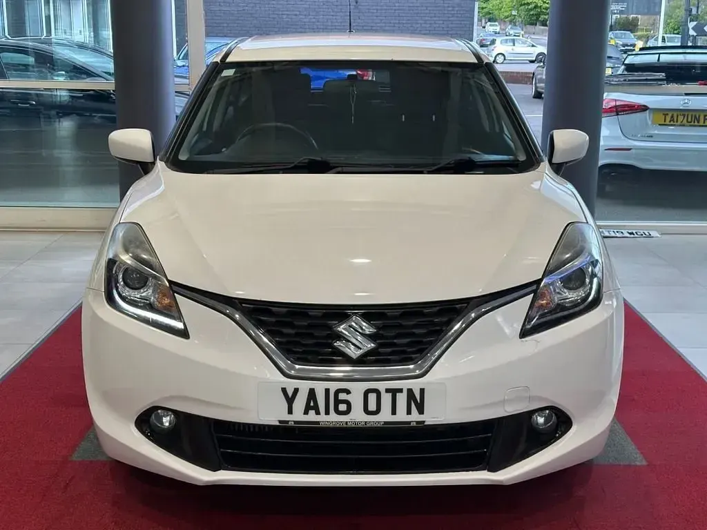 Usado Suzuki Baleno SZ-T 111 CV (81 kW) 2016 Blanco Utilitario