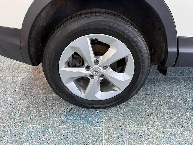 Used Nissan Qashqai Acenta Premium 160 HP (117 kW) 2020 White SUV