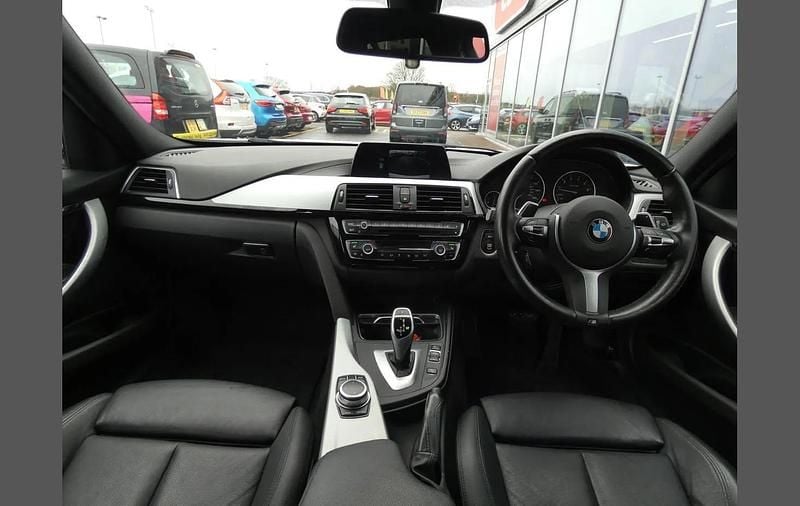 Used BMW 320 M Sport 180 HP (132 kW) 2019 White Estate