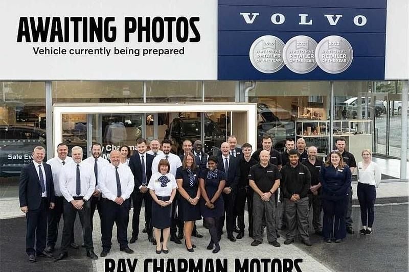 Used 2024 Volvo EX30 Ultra SUV | £28,500 (Expensive) - Image 1/1