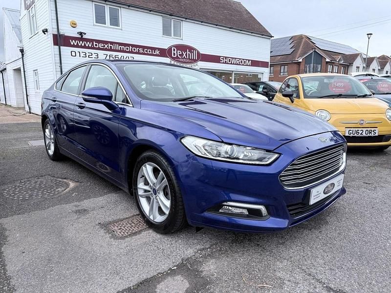 Used Ford Mondeo Zetec 2016 Blue Hatchback