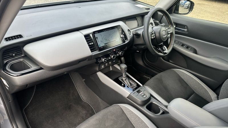 Image 2/4