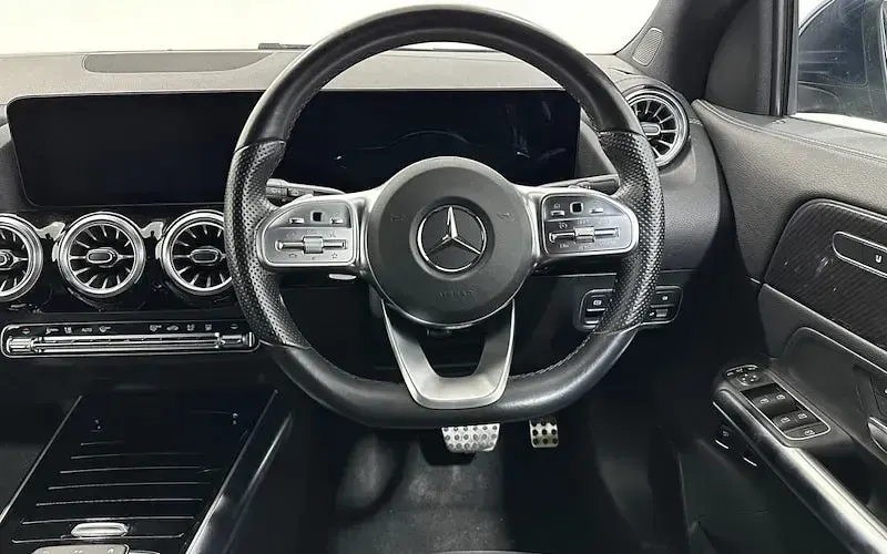 Used Mercedes GLA250 Premium 218 HP (160 kW) 2021 Blue SUV