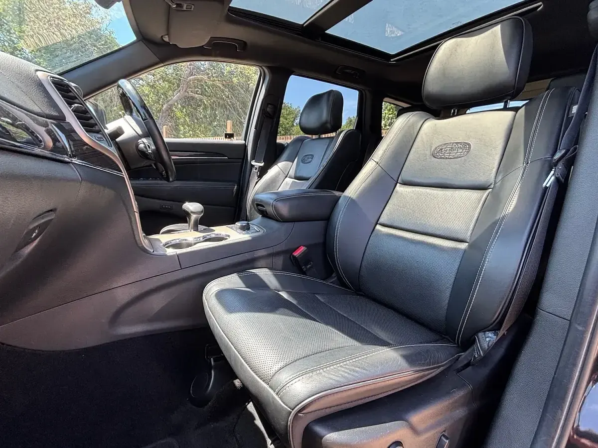 Used Jeep Grand Cherokee Overland 243 HP (178 kW) 2014 Black SUV