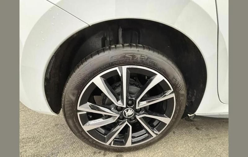 Used Skoda Fabia Monte Carlo 113 HP (83 kW) 2025 White Hatchback