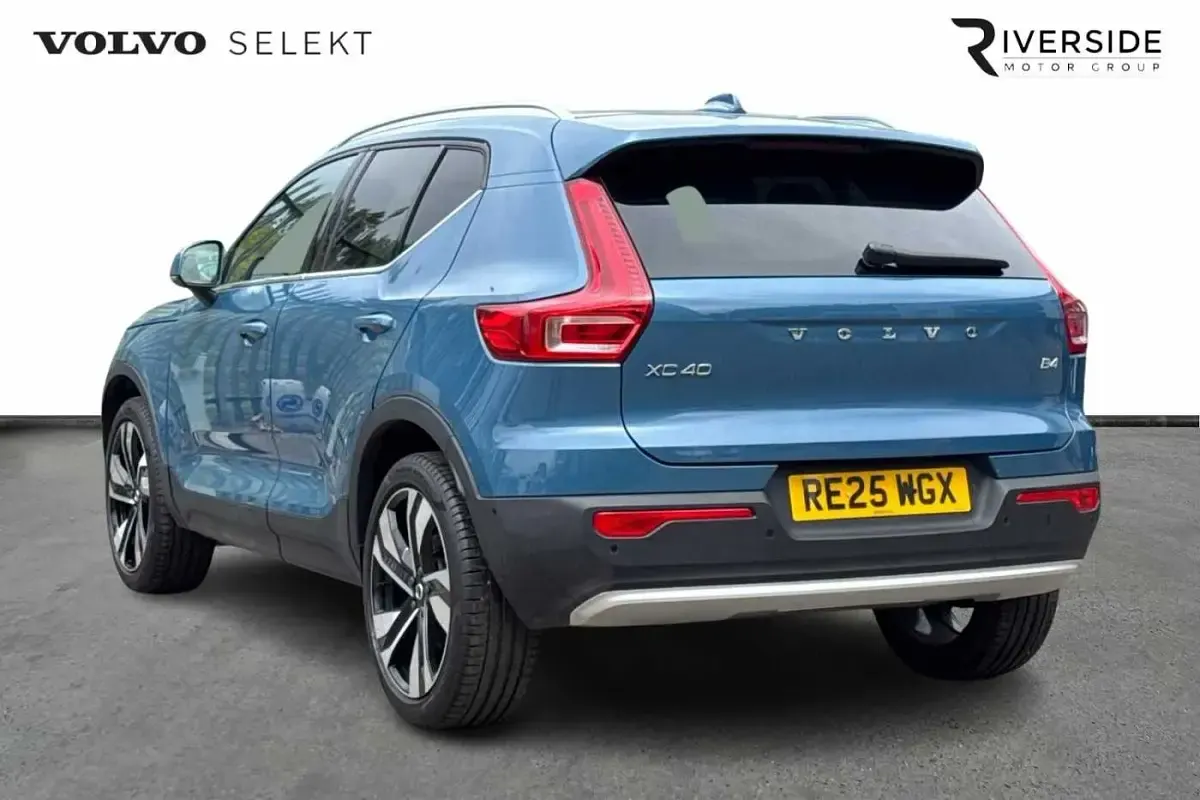 Used Volvo XC40 Ultra 197 HP (144 kW) 2025 Fjord blue SUV