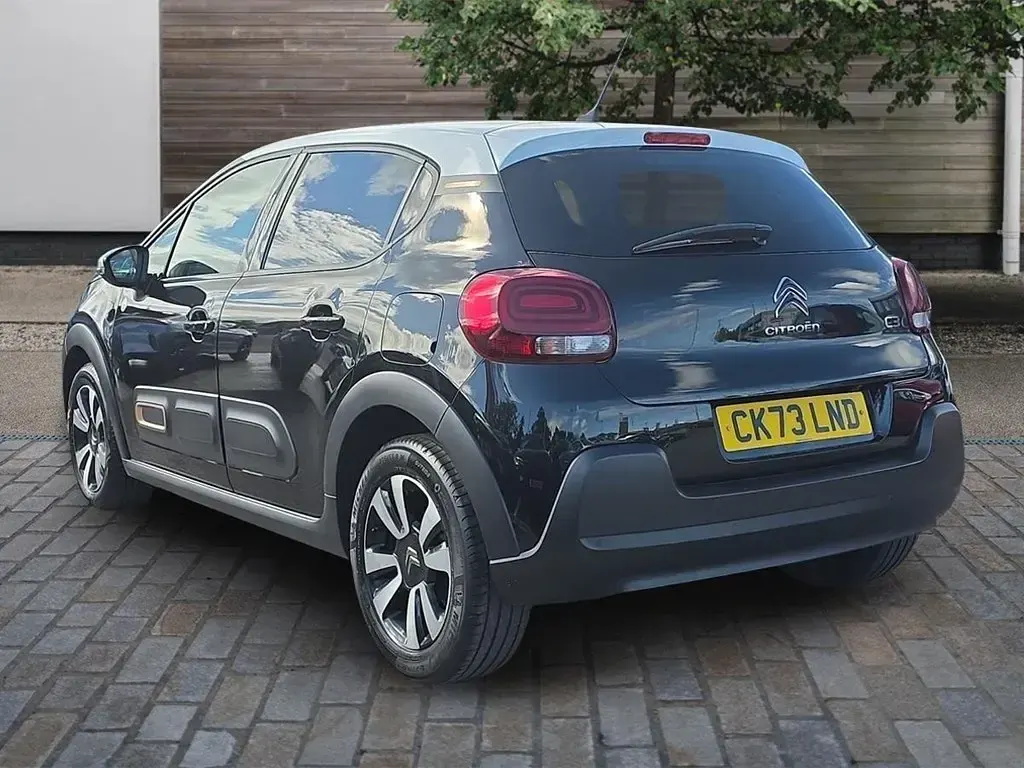 Usado Citroën C3 PureTech 83 CV (61 kW) 2023 Negro Utilitario