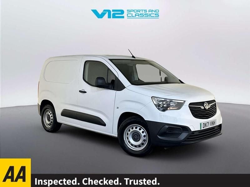 Second-hand Vauxhall Combo 100 kW (136 CP) 2021 Alb Monovolum
