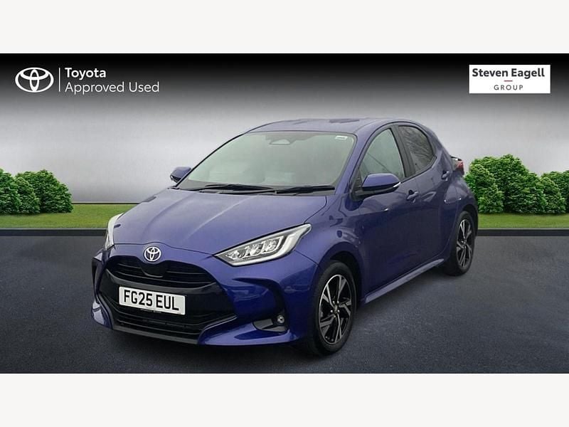 Used Toyota Yaris Hybrid Design 2025 Blue Hatchback