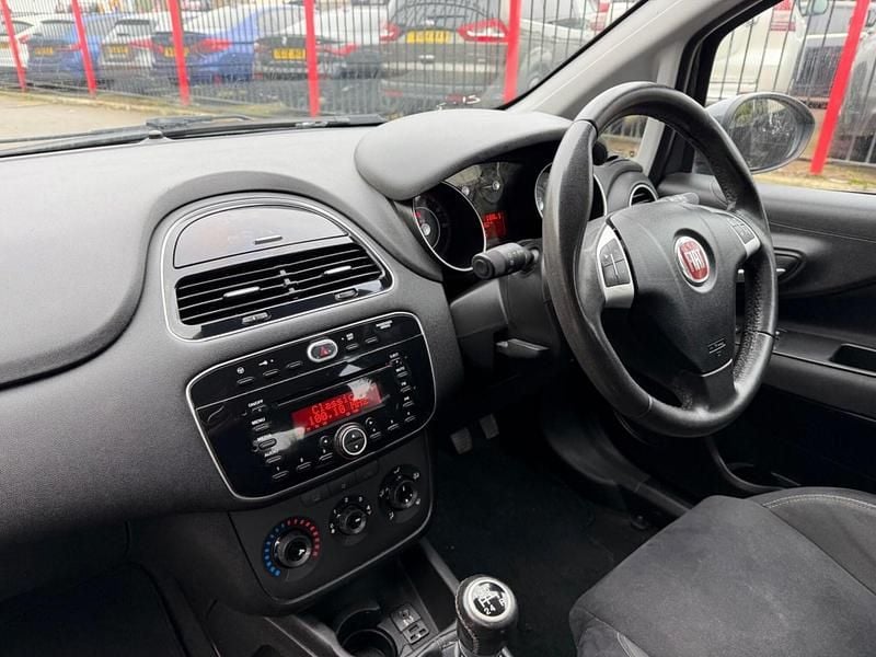 Used Fiat Punto Easy 69 HP (50 kW) 2014 Grey Hatchback