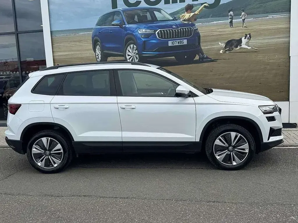Used Skoda Karoq SE Drive 107 HP (78 kW) 2022 White SUV