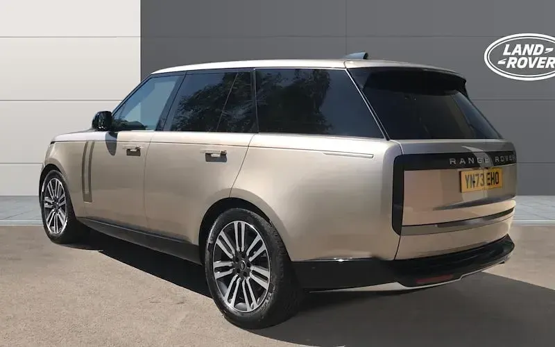 Used Land Rover Range Rover SE 349 HP (256 kW) 2026 SUV